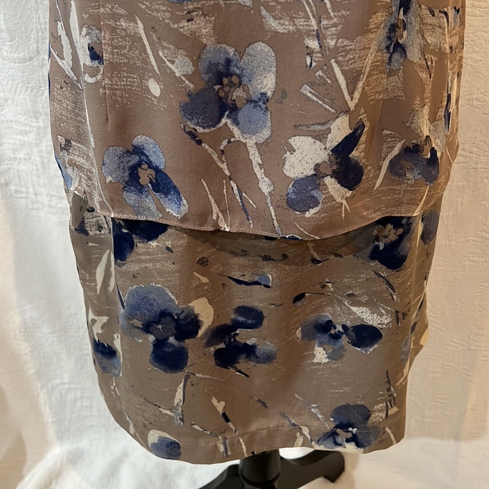 Ann Taylor matching top and skirt, size 6 - Picture 12 of 16